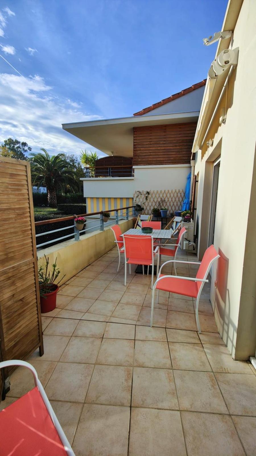 Appartement Spacious Nest With Terrace And Shared Pool