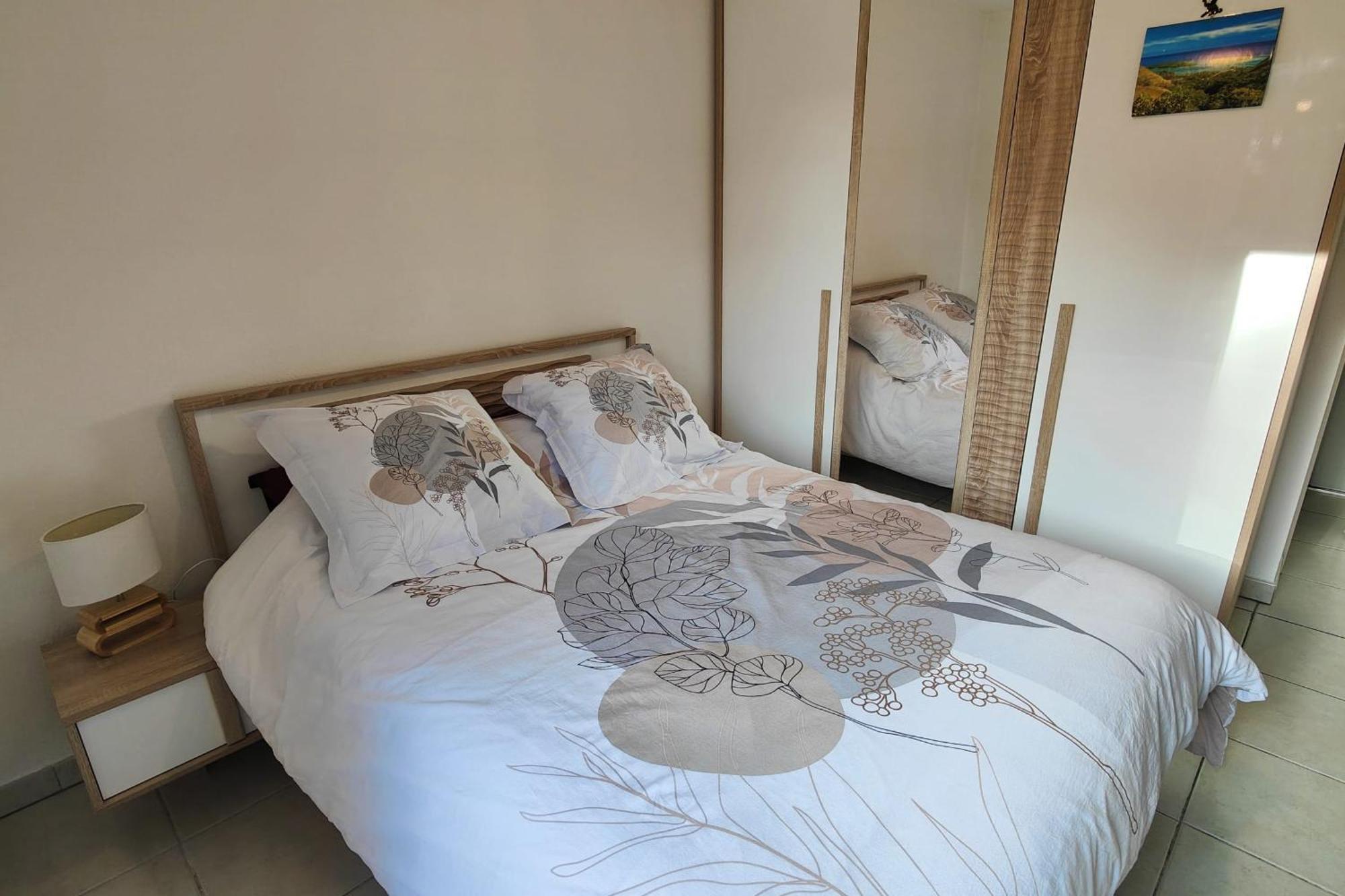 Spacious Nest With Terrace And Shared Pool * Fréjus